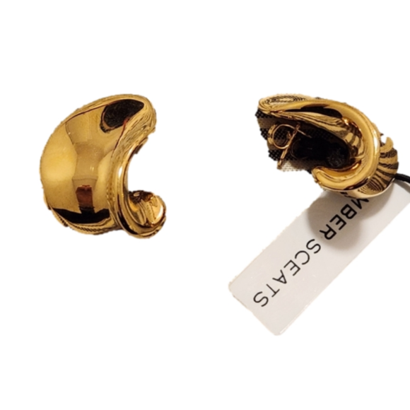 amber sceats Jewelry - NWT 24k gold plated Amber Sceats Earrings